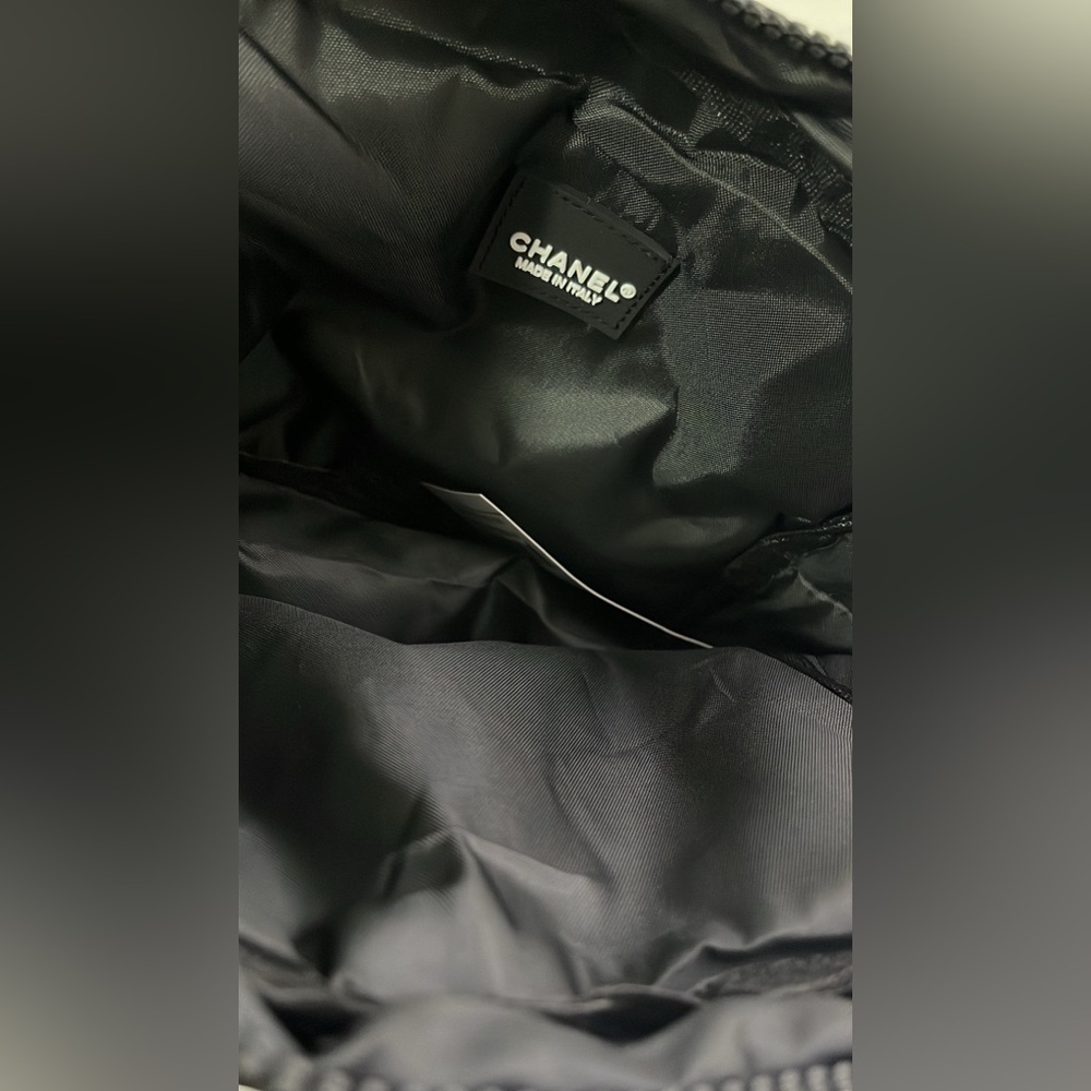 CHANEL Black New beauty Puffy Top Handles Beauty Makeup Cosmetic Bag/ vip gift - Picture 5 of 5